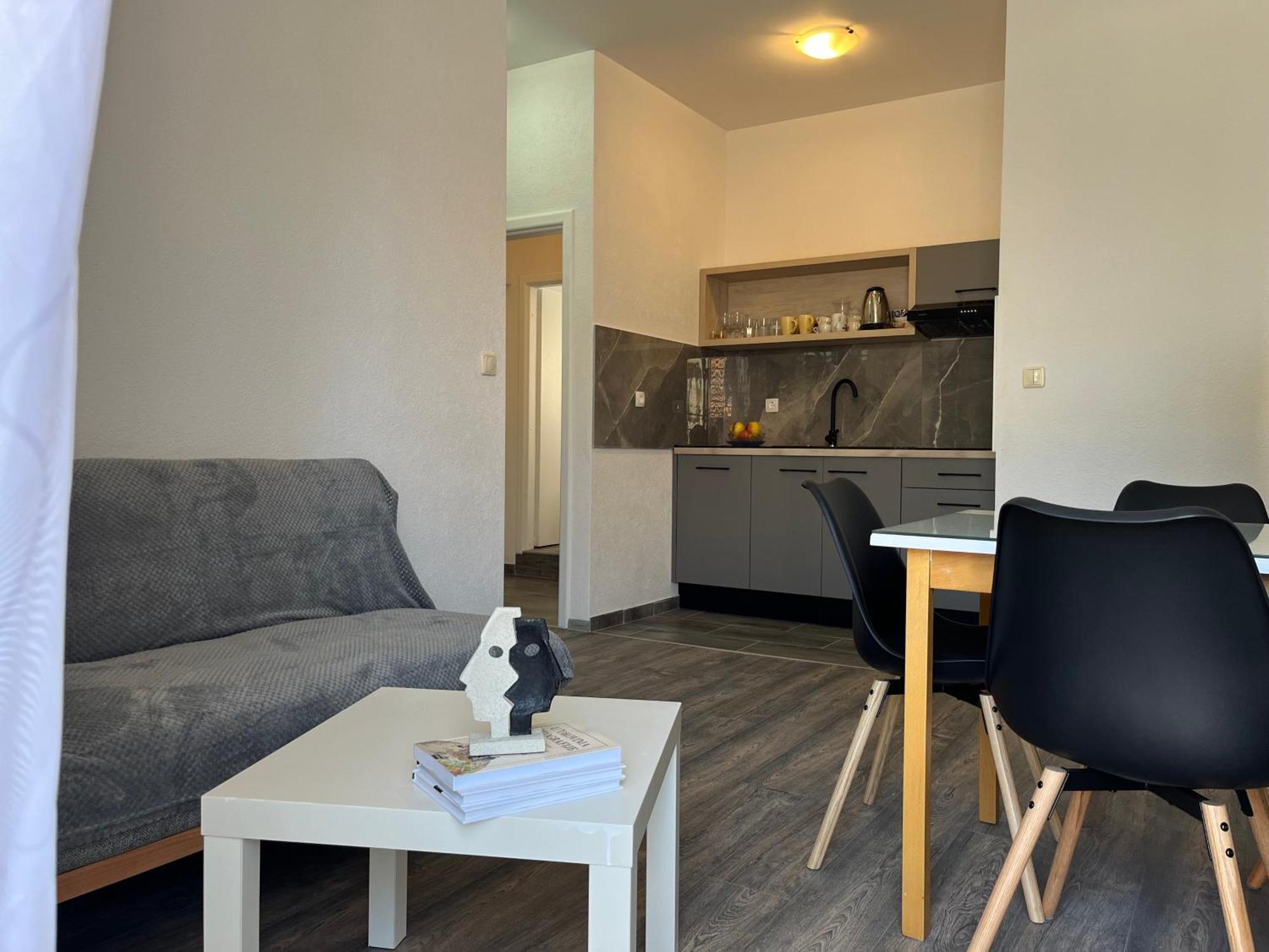Apartment Makarska M&I Exteriör bild