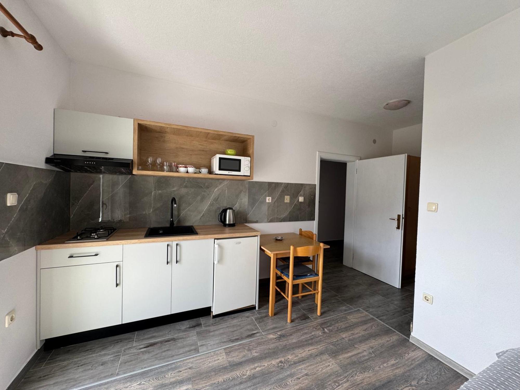 Apartment Makarska M&I Exteriör bild