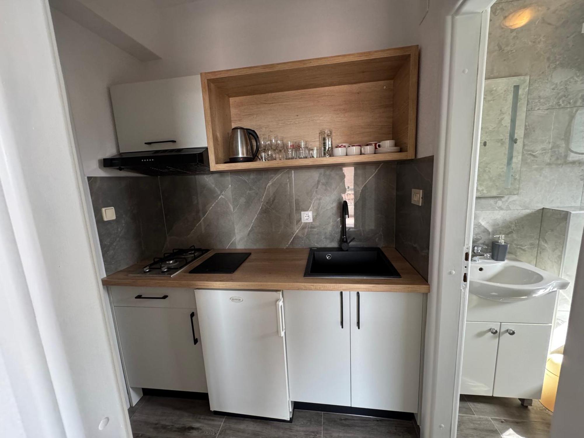 Apartment Makarska M&I Exteriör bild